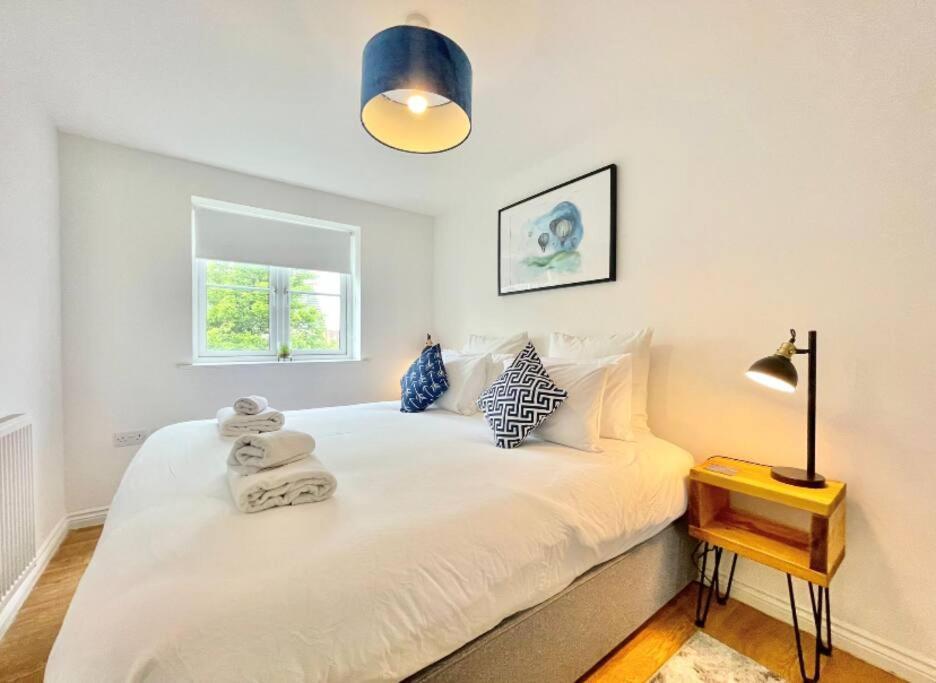Lovely 2-Bedroom Bristol Apartment. Free Parking. エクステリア 写真